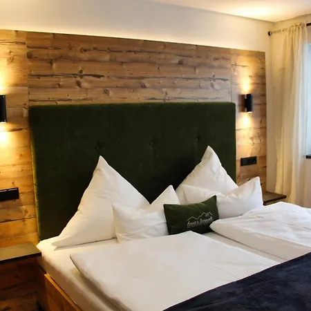 Апарт-отель Annies Bergwelt Haus Waldherz 4*