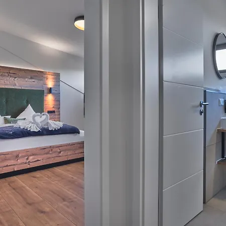 Annies Bergwelt Haus Waldherz Апарт-отель 4*